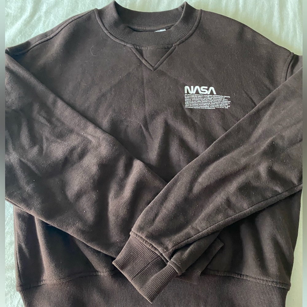 NASA brown sweatshirt from H&M